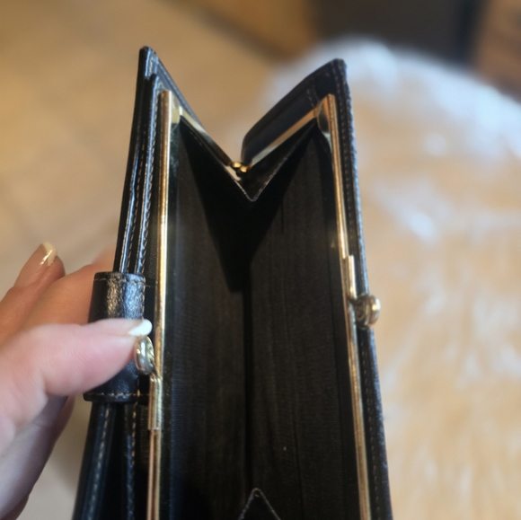 Authentic Fendi wallet - Picture 8 of 11
